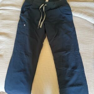 Women’s Cade cargo scrub pants in Dark Harbor color size medium tall